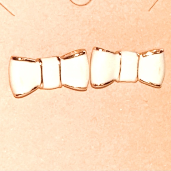 Kate Spade - Take a Bow Post Earrings, cream and gold - Picture 3 of 5